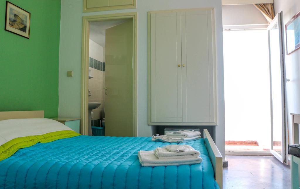 Mirtos Hotel Bagian luar foto