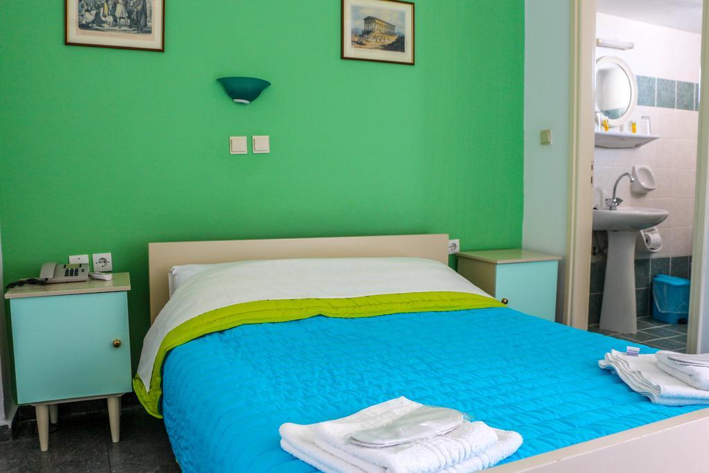 Mirtos Hotel Bagian luar foto