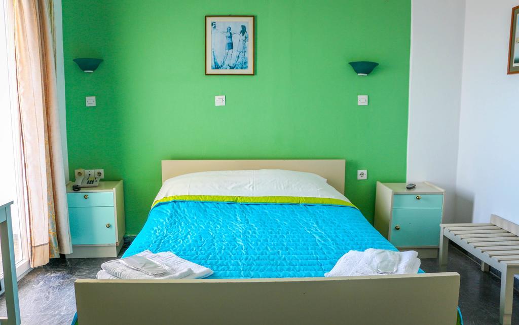 Mirtos Hotel Bagian luar foto