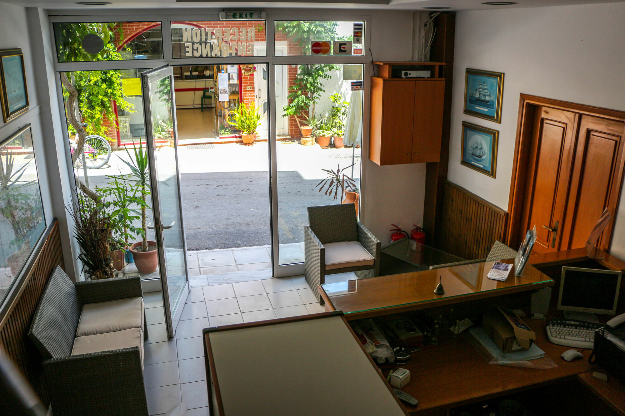 Mirtos Hotel Bagian luar foto
